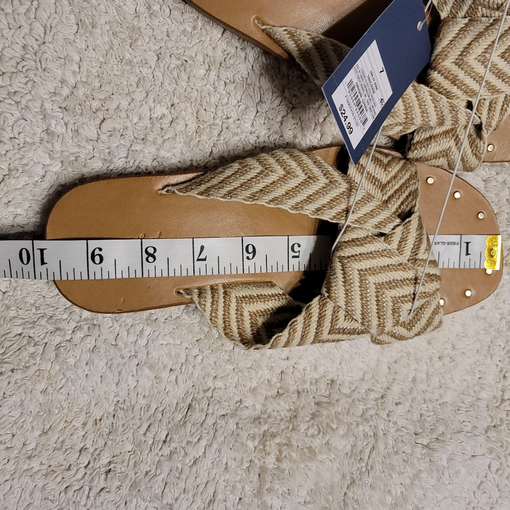 NWT ELEGANT CHEVRON KNOT SLIDE SIZE 7 - Picture 7 of 9